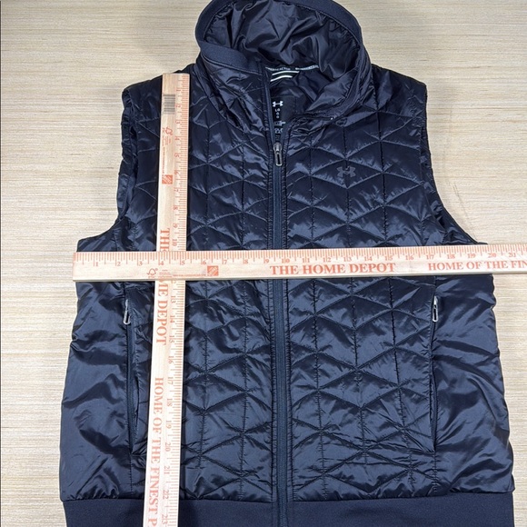 Under Armour Quilted Vest with High‎ Collar Women’s Large Black - Picture 3 of 4